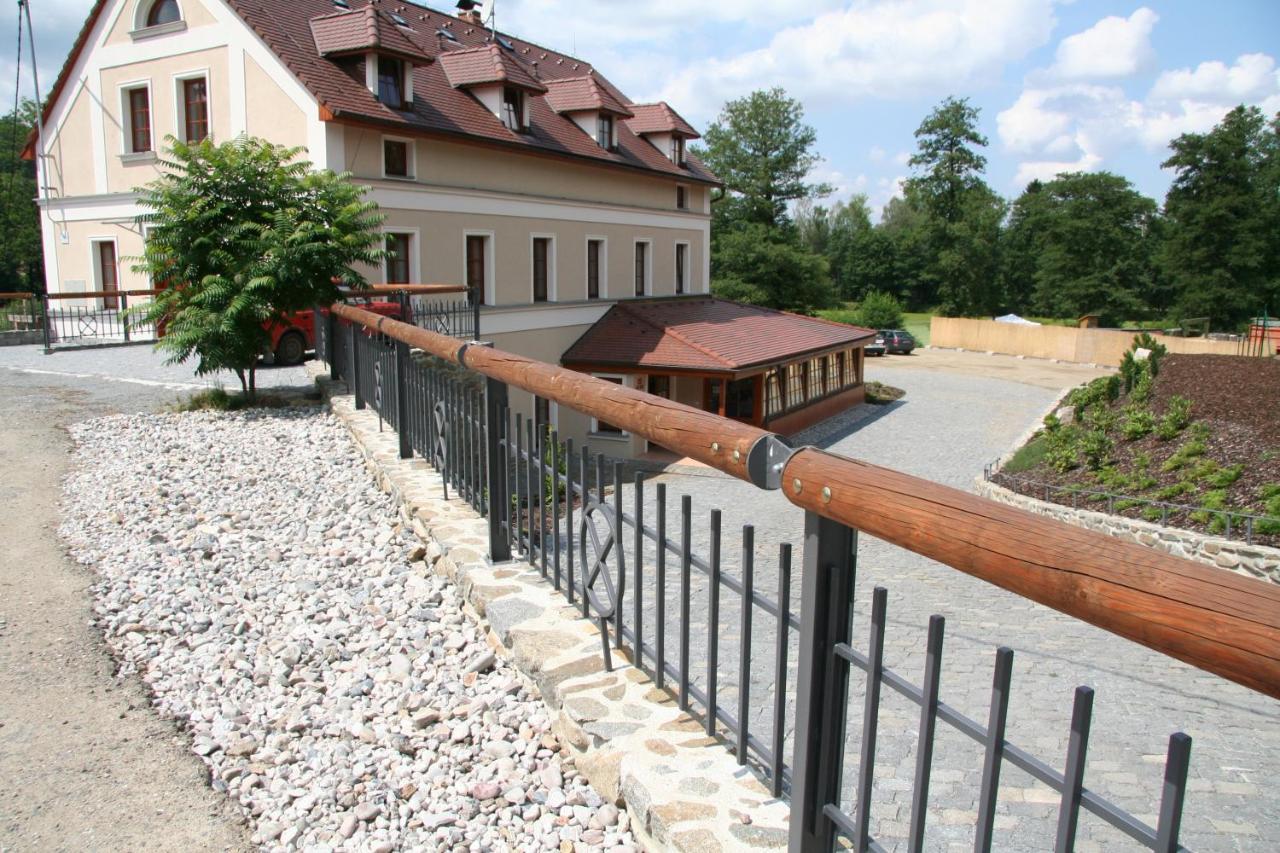 Pension Mlyn Stare Mitrovice Sedlec-Prcice Exterior foto
