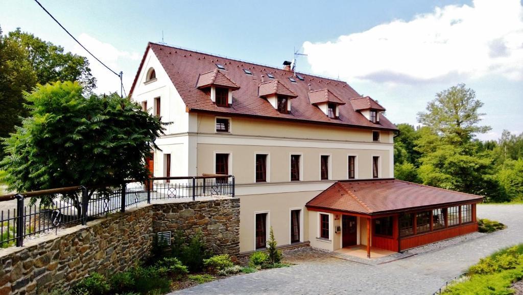 Pension Mlyn Stare Mitrovice Sedlec-Prcice Exterior foto