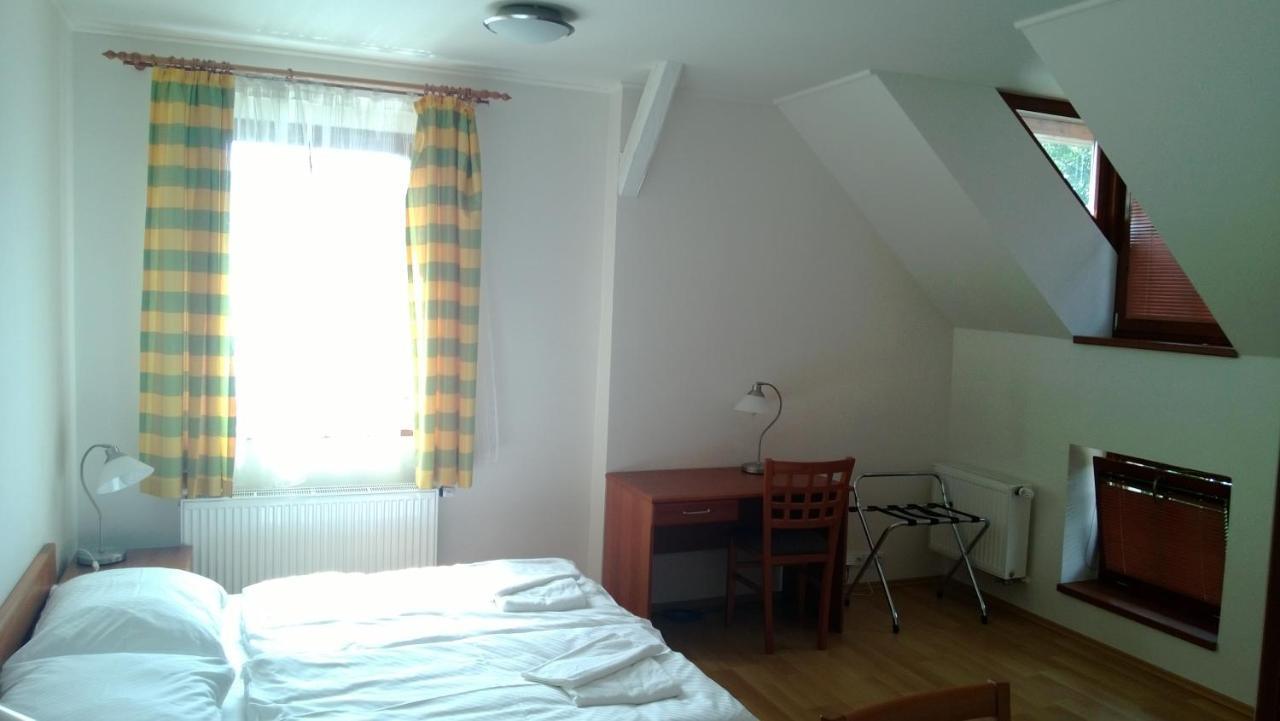 Pension Mlyn Stare Mitrovice Sedlec-Prcice Habitación foto